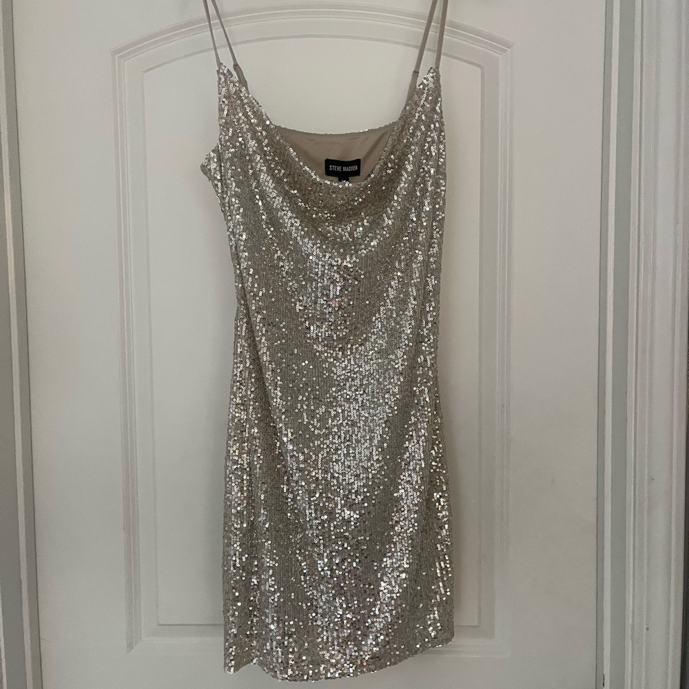 Steve Madden size medium gold sequin dress NEW WITH TAGS